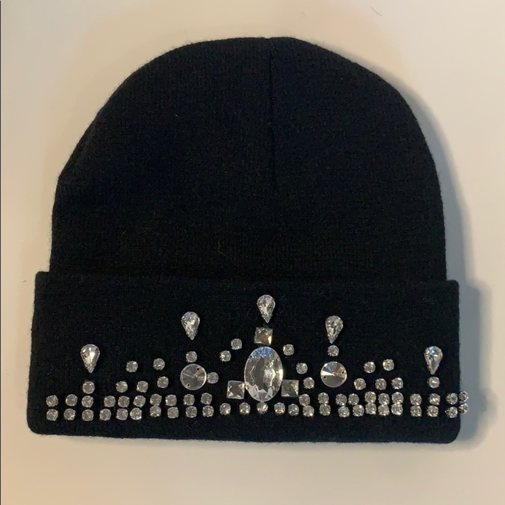 Black Gem Beanie! 🖤💎
